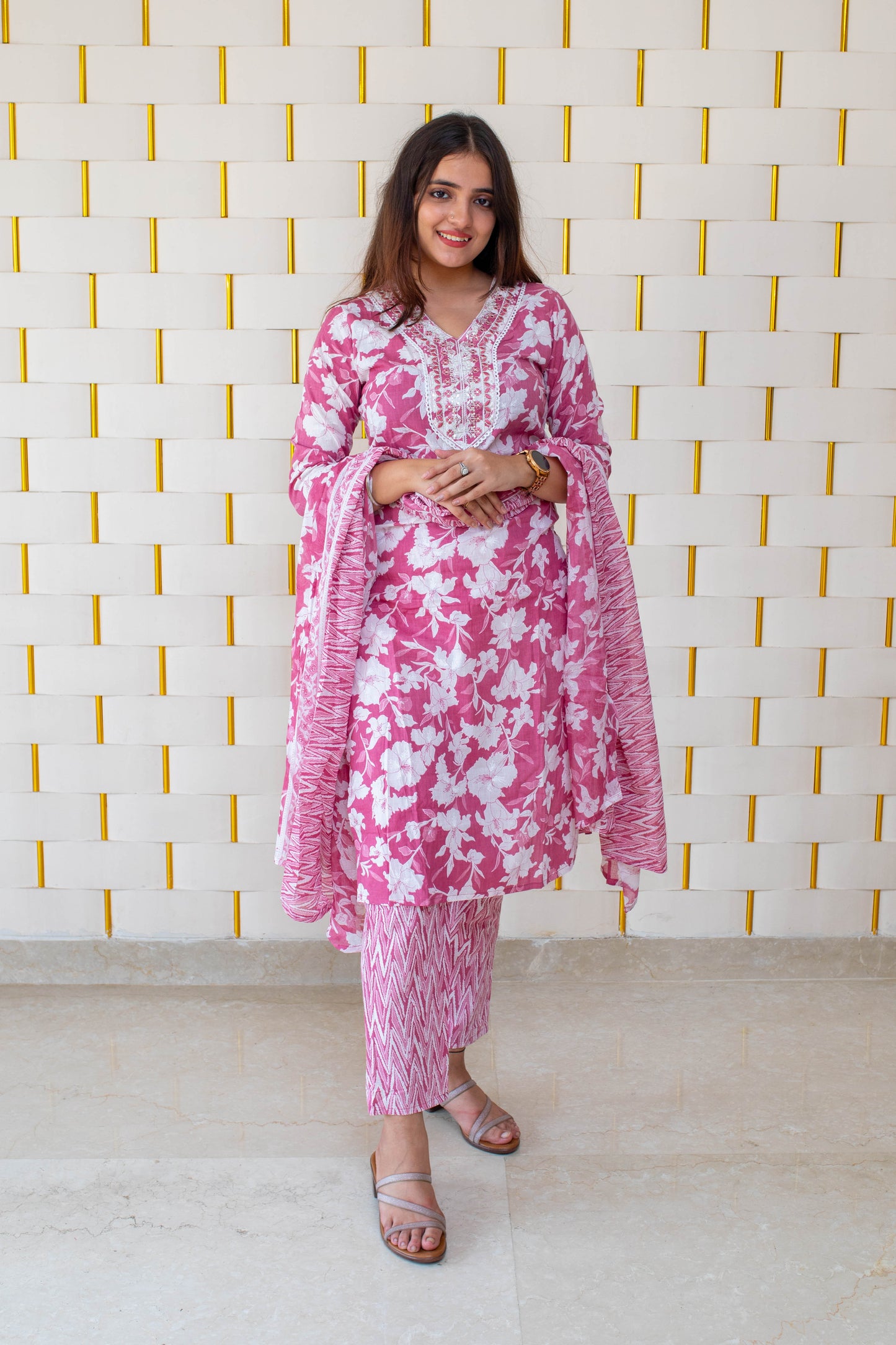 Pink Cotton Printed Kurta Pant & Dupatta Sets
