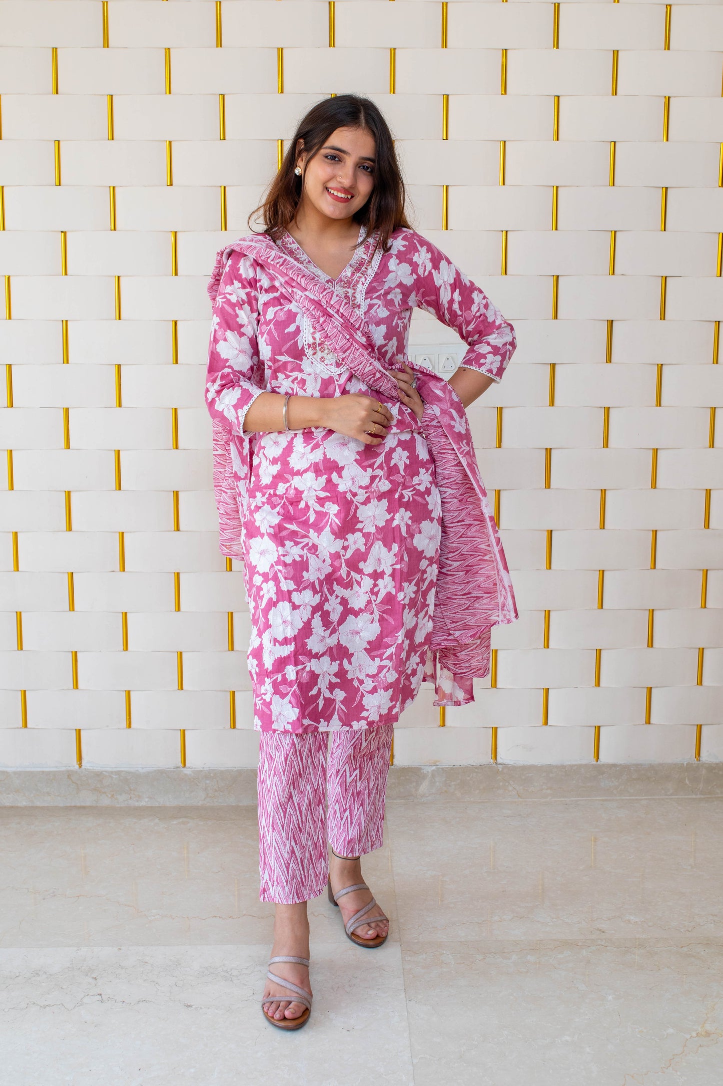 Pink Cotton Printed Kurta Pant & Dupatta Sets
