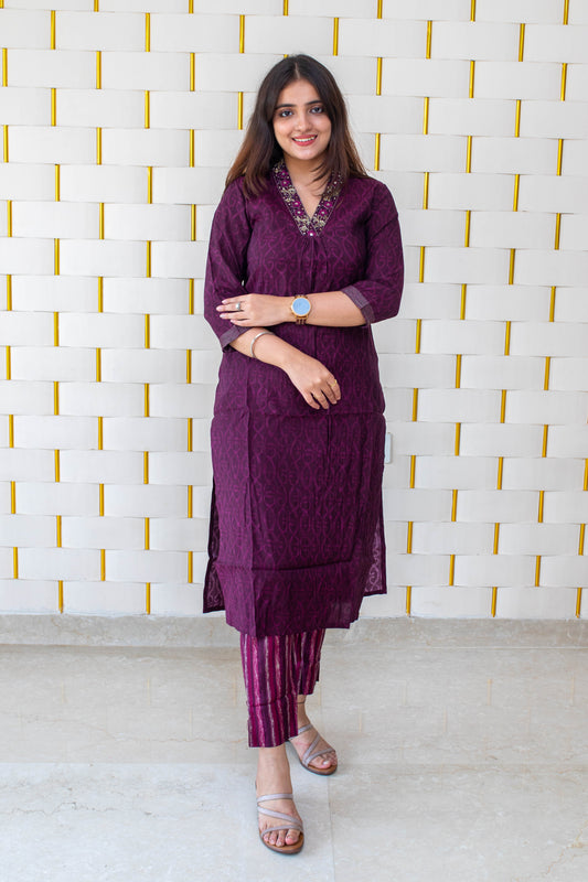 Purple Kurta Set with Zari work on V-Neck
